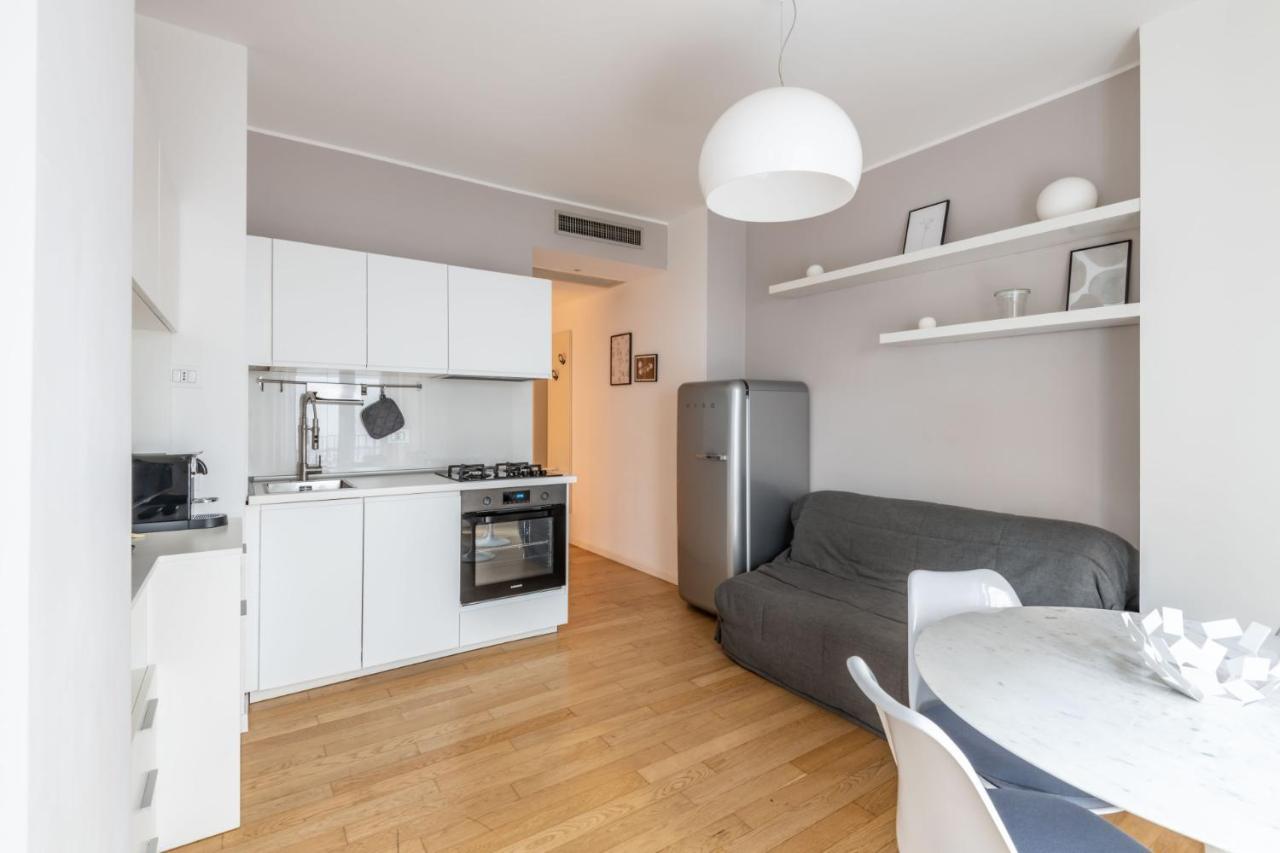 Easylife - Sofisticato Monolocale Con Terrazzino Nel Cuore Di Porta Venezia Милан Экстерьер фото