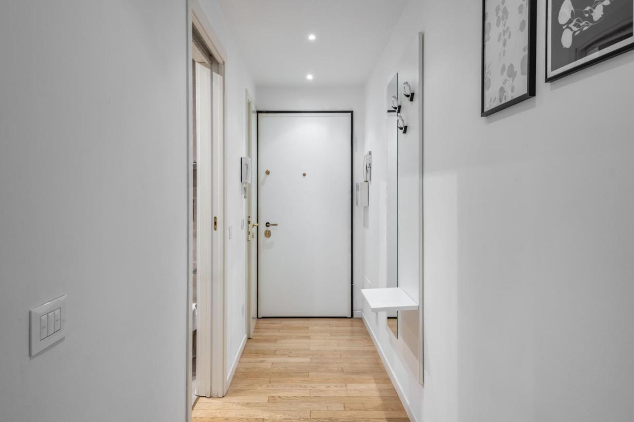 Easylife - Sofisticato Monolocale Con Terrazzino Nel Cuore Di Porta Venezia Милан Экстерьер фото