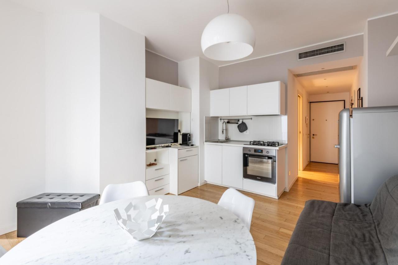 Easylife - Sofisticato Monolocale Con Terrazzino Nel Cuore Di Porta Venezia Милан Экстерьер фото
