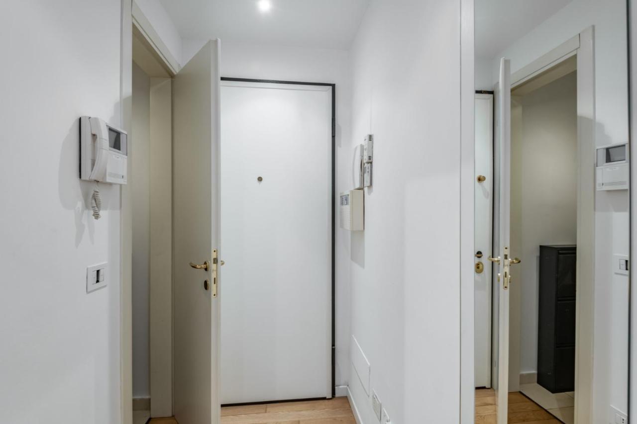Easylife - Sofisticato Monolocale Con Terrazzino Nel Cuore Di Porta Venezia Милан Экстерьер фото